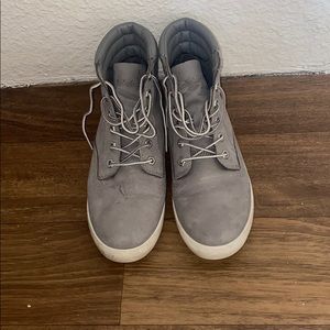 Womens Size 8 Timberlands